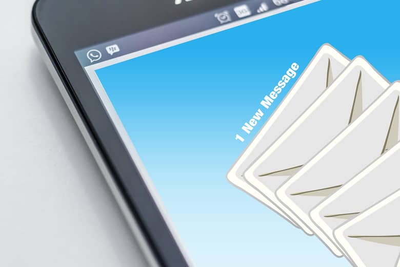 New email message notification on a mobile phone.