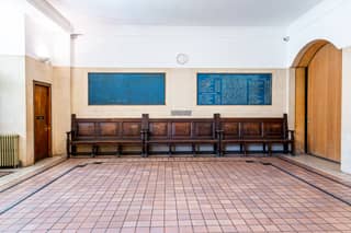 Main foyer space ideal for arrival drinks and nibbles.