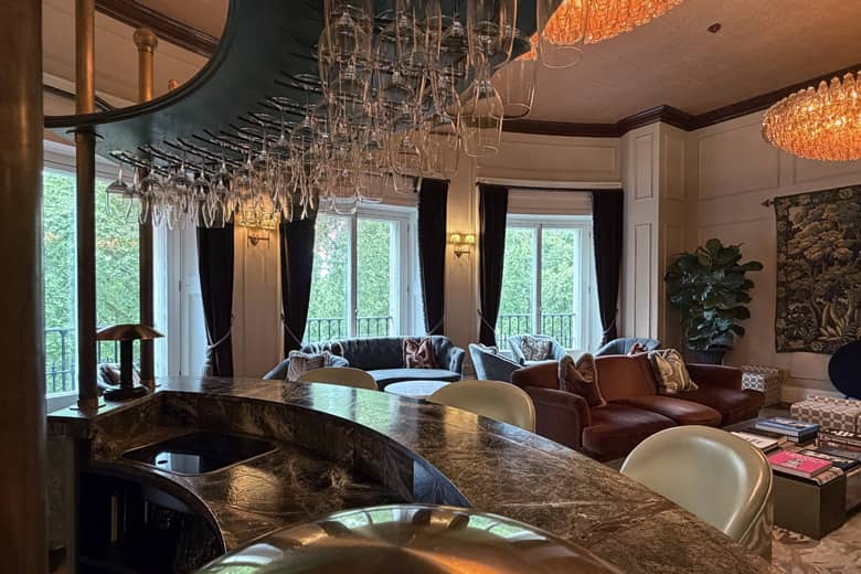 The Lounge Bar